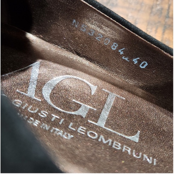 EUC AGL Studded Suede Flats - Picture 8 of 8